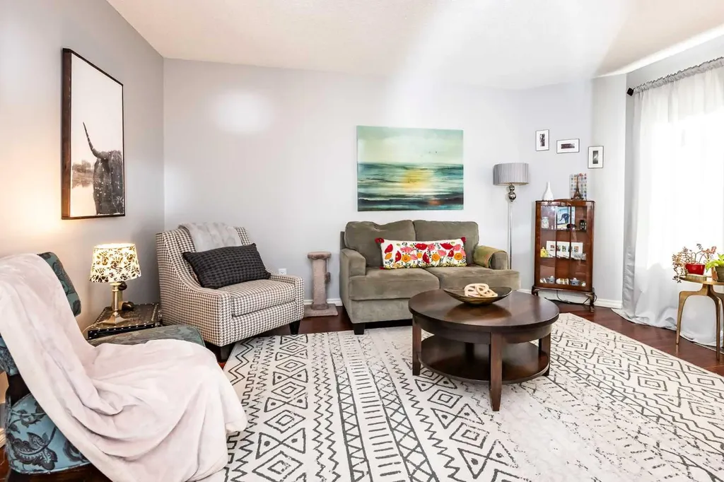 6432 18a Street SE Calgary AB T2C 0N3