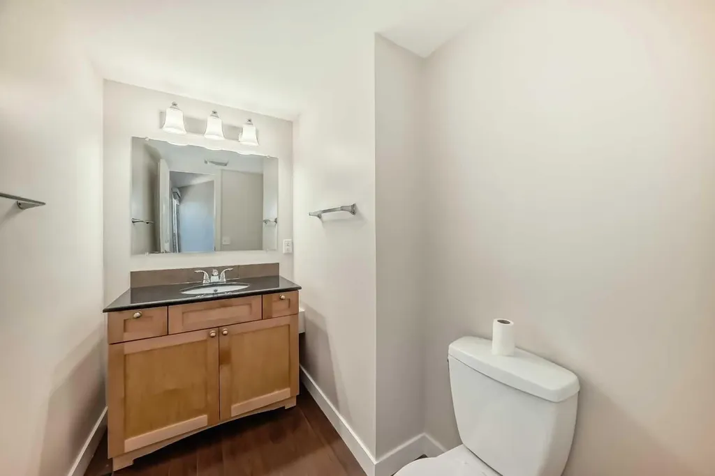 9 Brae Glen Court SW Calgary AB T2W 1B6
