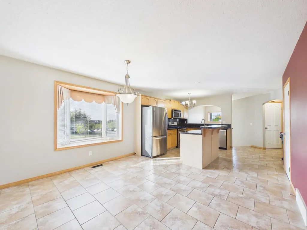 181 Panamount Hill NW Calgary AB T3K 5P5