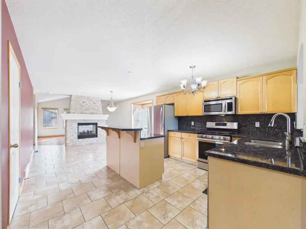 181 Panamount Hill NW Calgary AB T3K 5P5