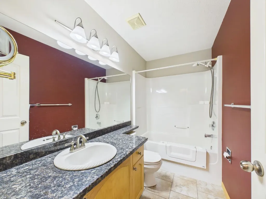 181 Panamount Hill NW Calgary AB T3K 5P5