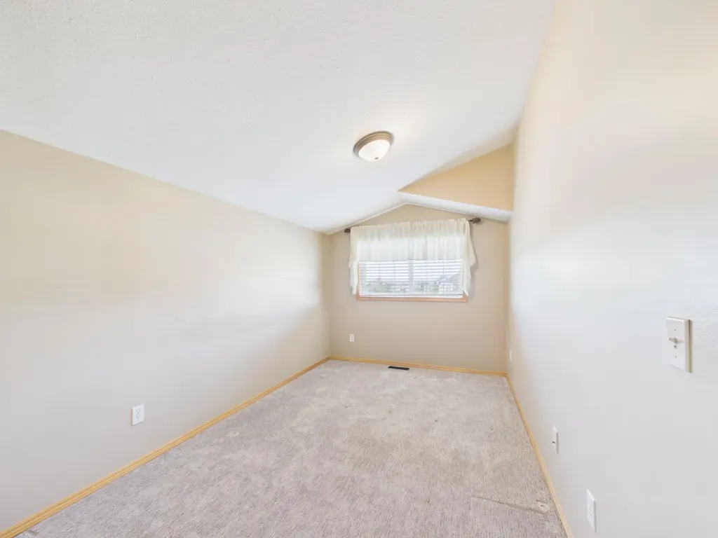 181 Panamount Hill NW Calgary AB T3K 5P5