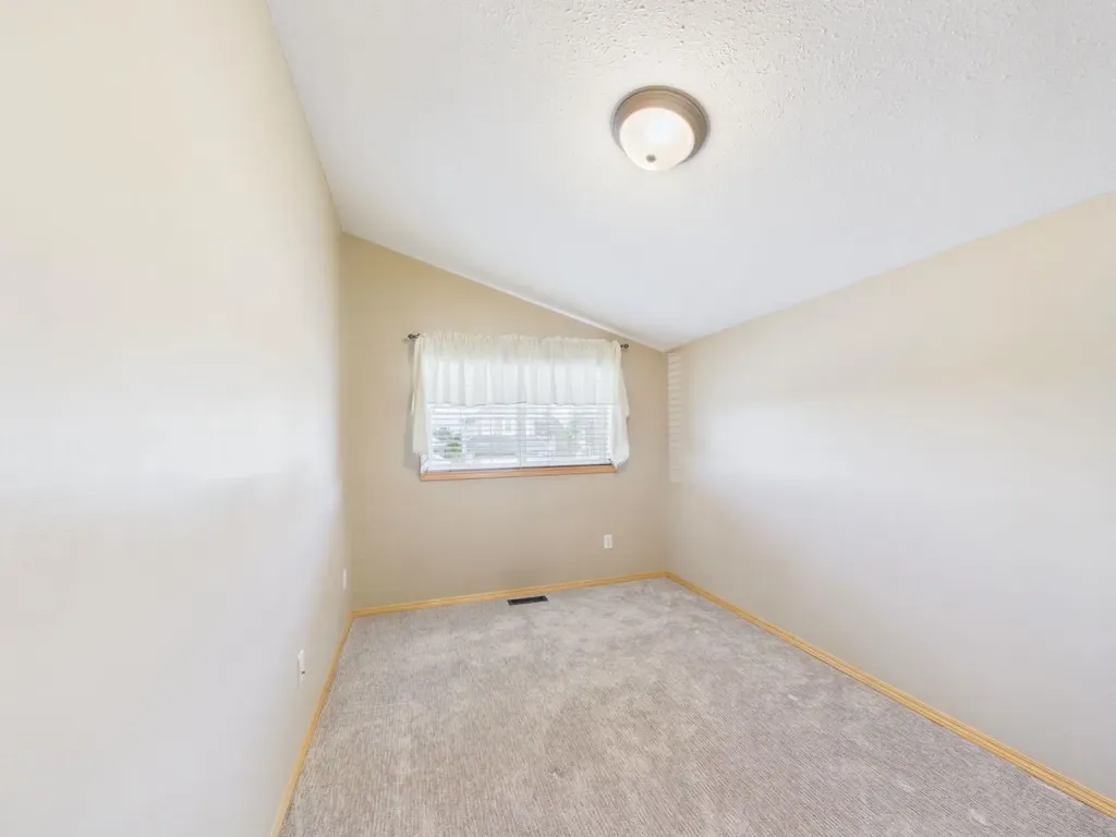 181 Panamount Hill NW Calgary AB T3K 5P5