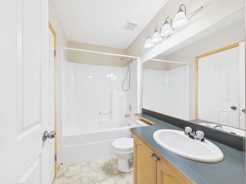 181 Panamount Hill NW Calgary AB T3K 5P5