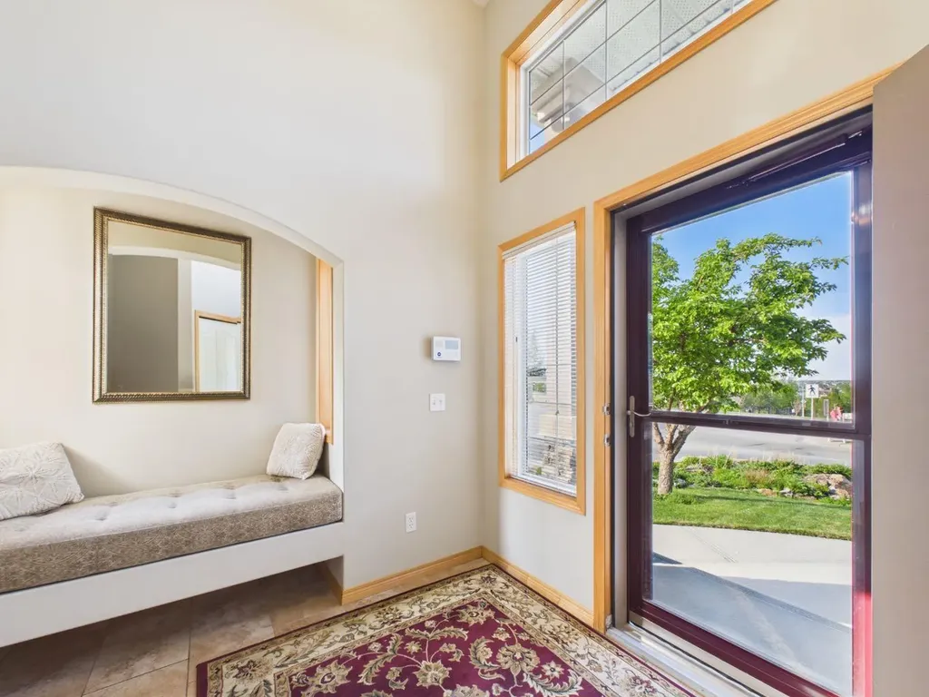 181 Panamount Hill NW Calgary AB T3K 5P5