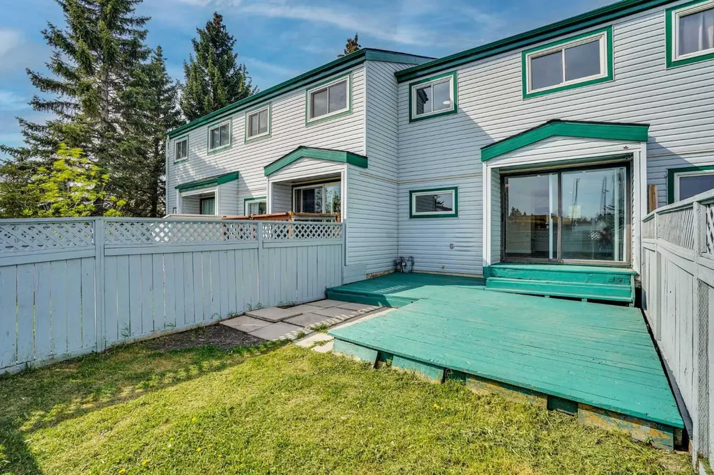 131 Templehill Drive NE Calgary AB T1Y 4T1