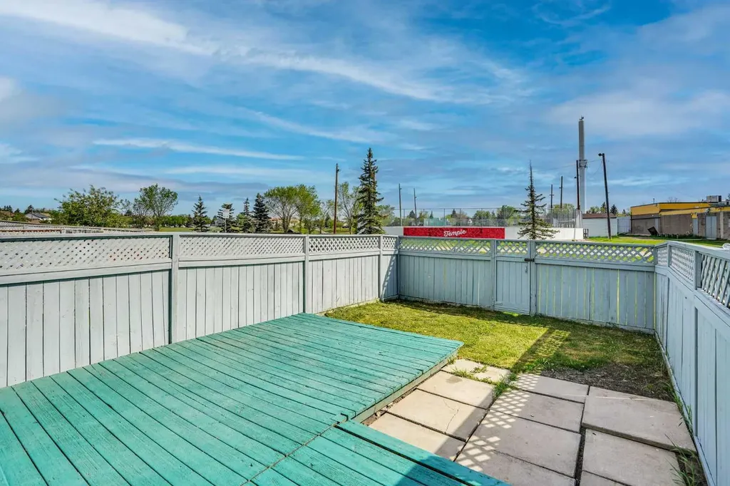 131 Templehill Drive NE Calgary AB T1Y 4T1
