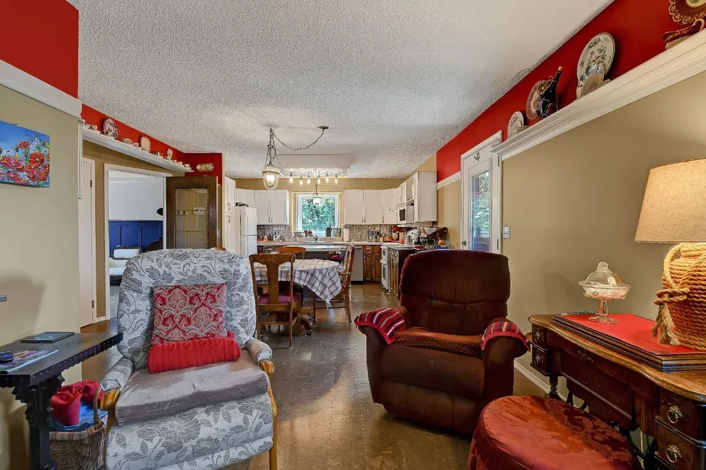 8002 103 Street Grande Prairie AB T8W 2A3