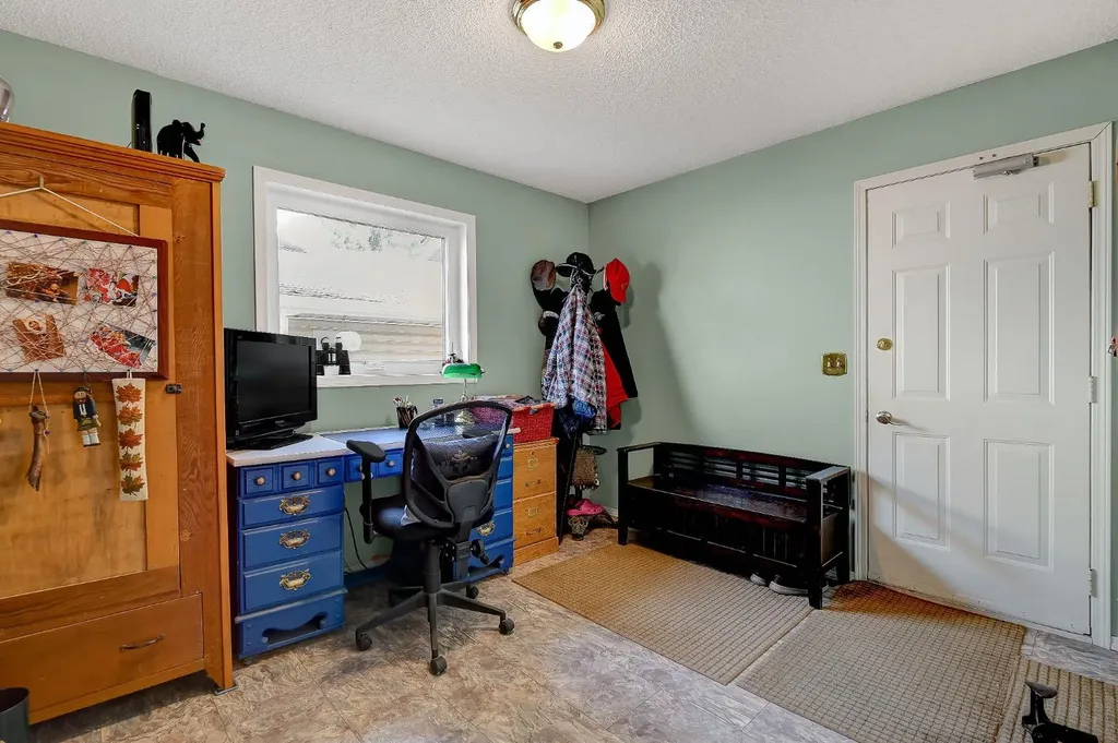 8002 103 Street Grande Prairie AB T8W 2A3