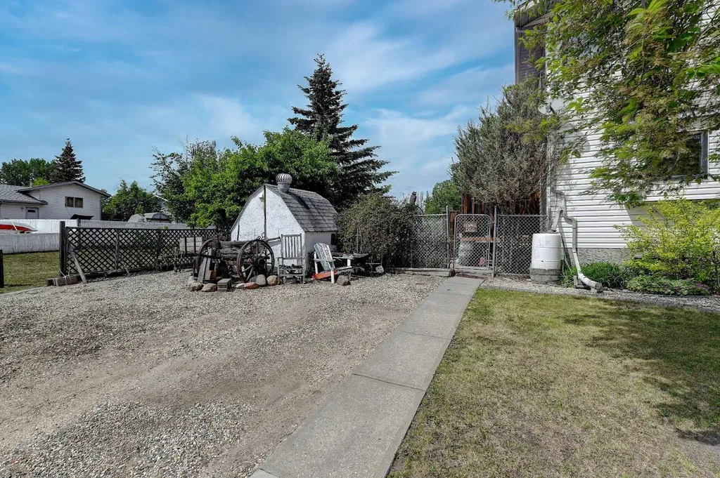 8002 103 Street Grande Prairie AB T8W 2A3