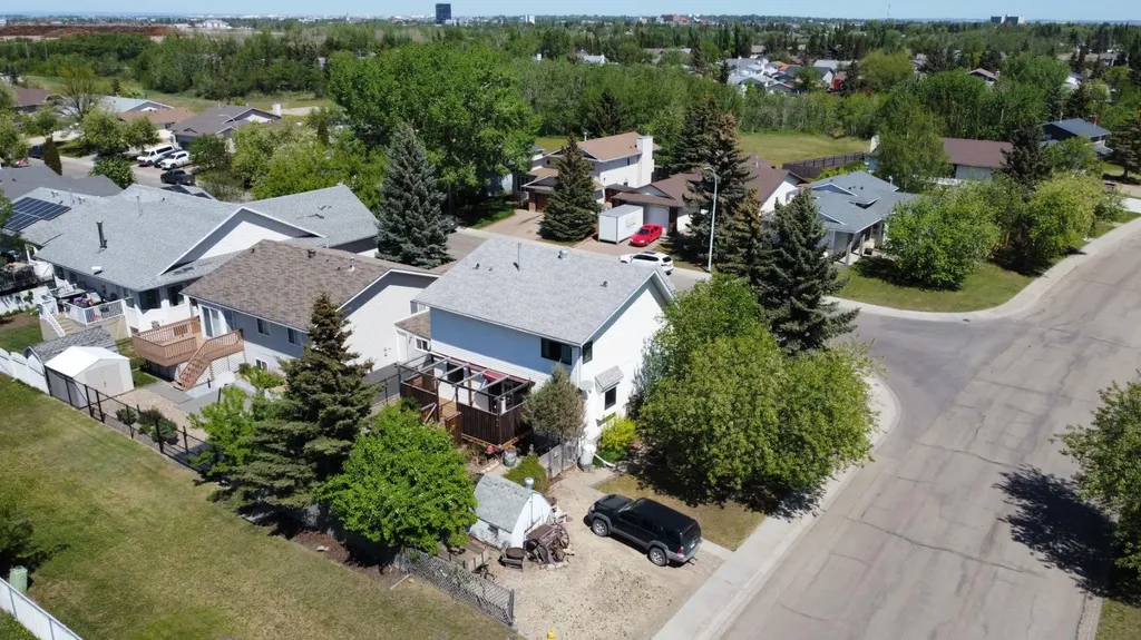 8002 103 Street Grande Prairie AB T8W 2A3
