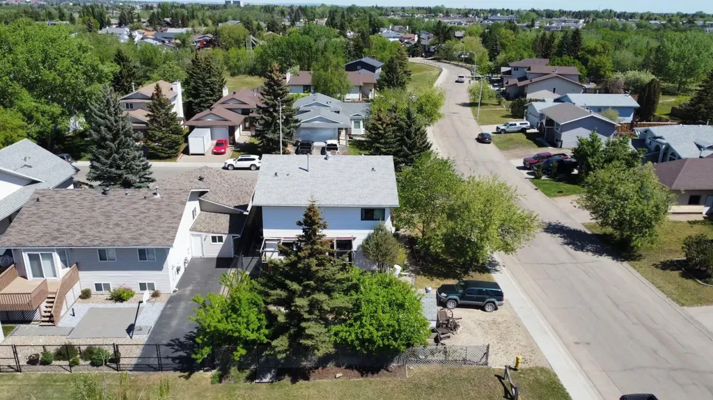8002 103 Street Grande Prairie AB T8W 2A3