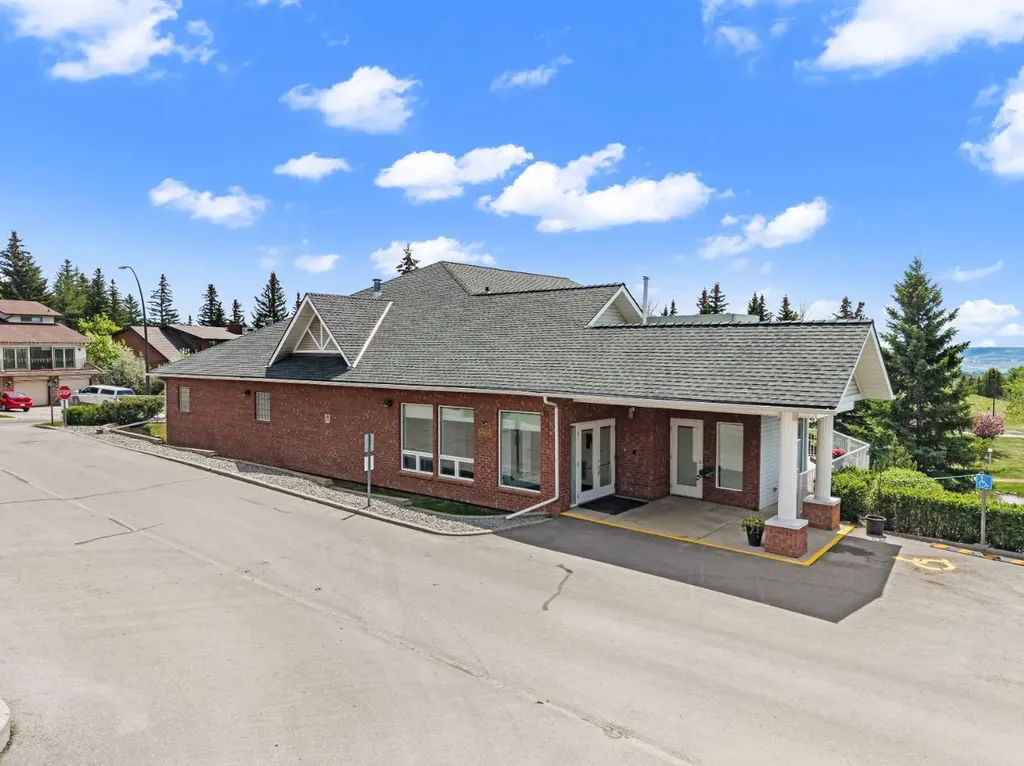 1108 Hawksbrow Point NW Calgary AB T3G 4C9