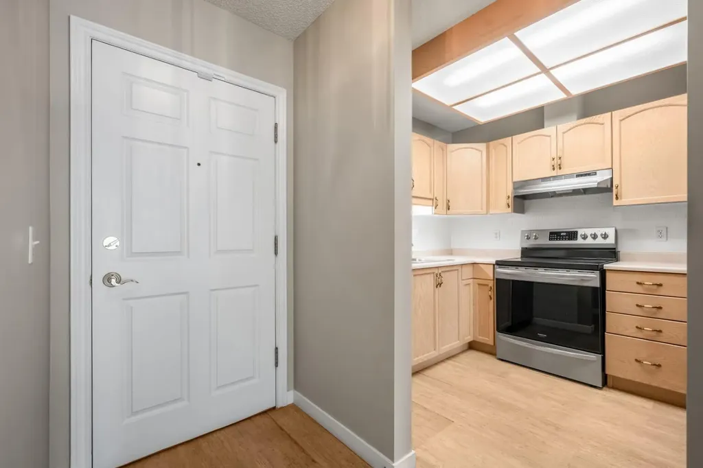 1108 Hawksbrow Point NW Calgary AB T3G 4C9