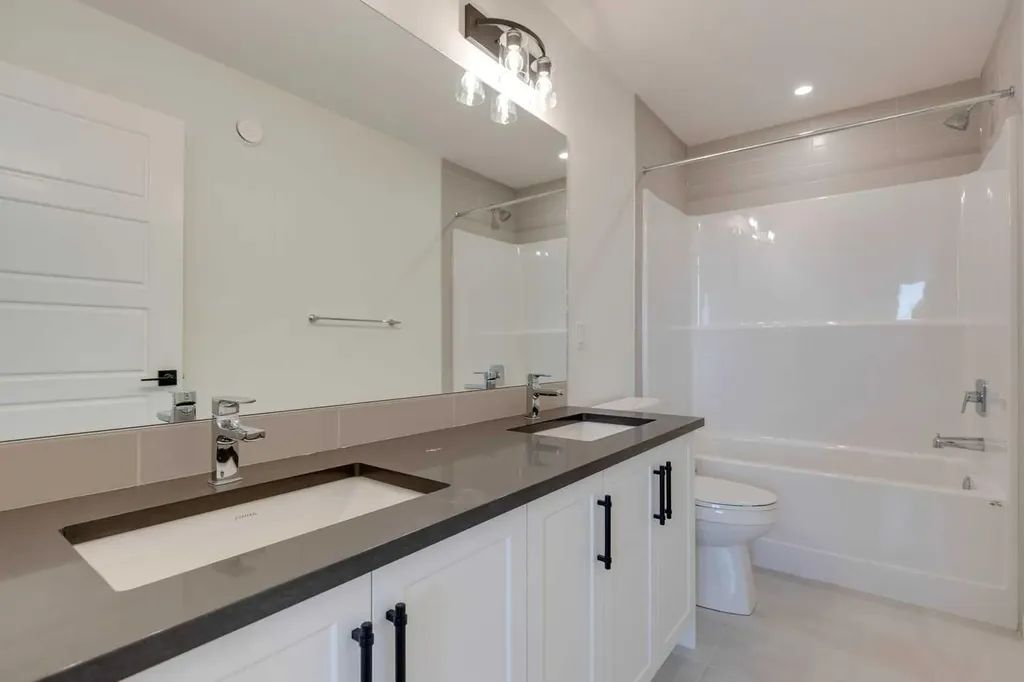 8542 Huxbury Drive NE Calgary AB T2A 4Y1