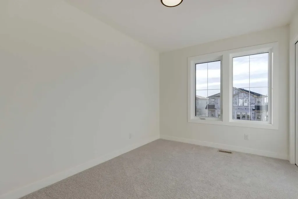 8542 Huxbury Drive NE Calgary AB T2A 4Y1