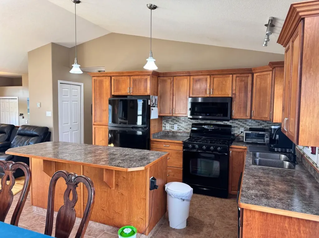 11345 110 Avenue Crescent Fairview AB T0H 1L0