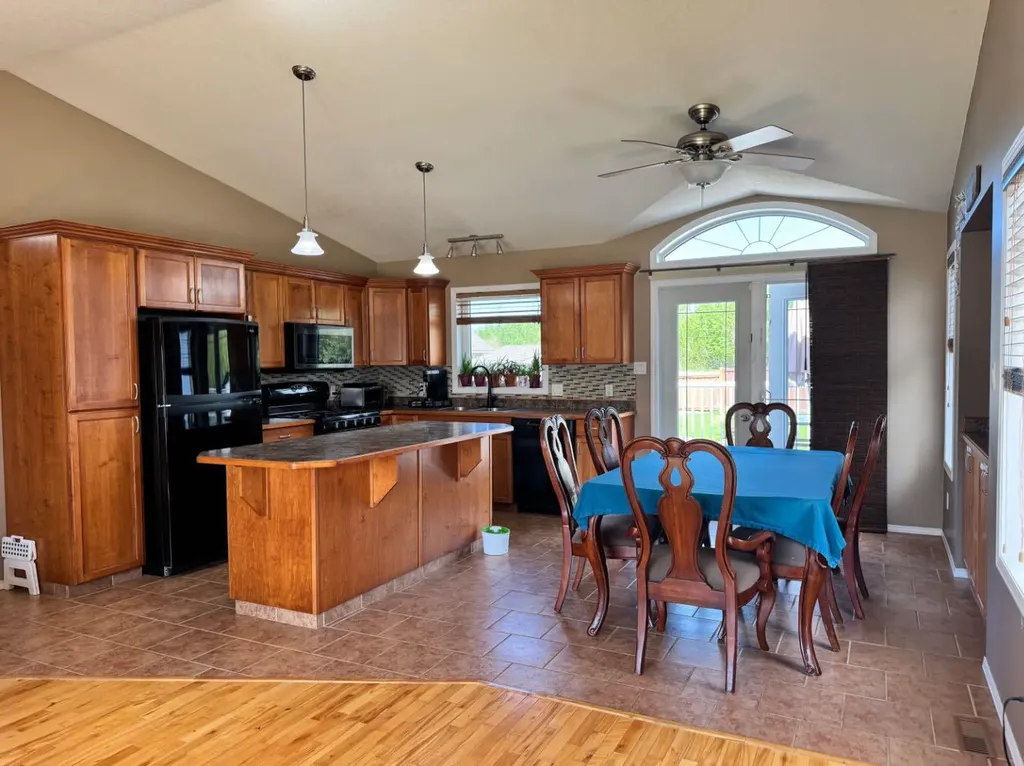 11345 110 Avenue Crescent Fairview AB T0H 1L0