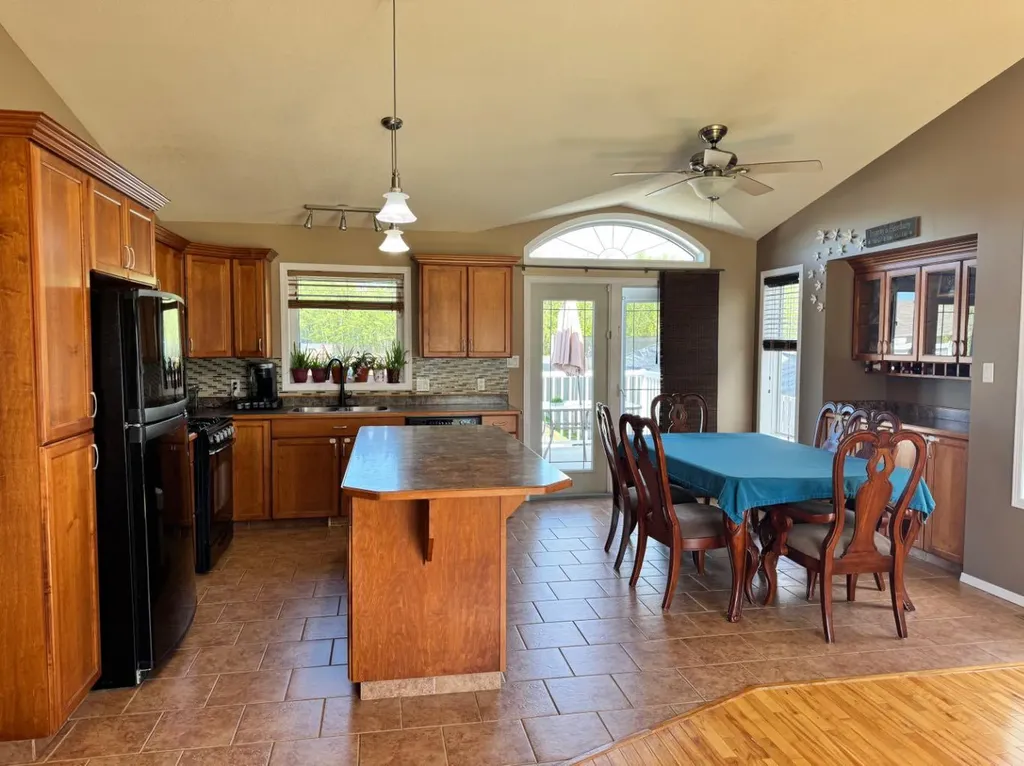 11345 110 Avenue Crescent Fairview AB T0H 1L0