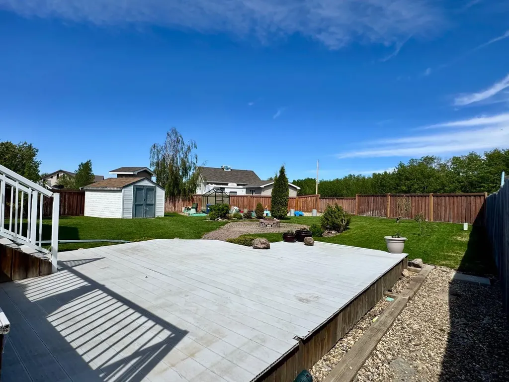 11345 110 Avenue Crescent Fairview AB T0H 1L0