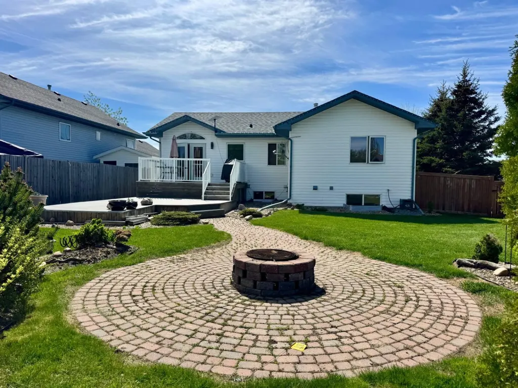 11345 110 Avenue Crescent Fairview AB T0H 1L0