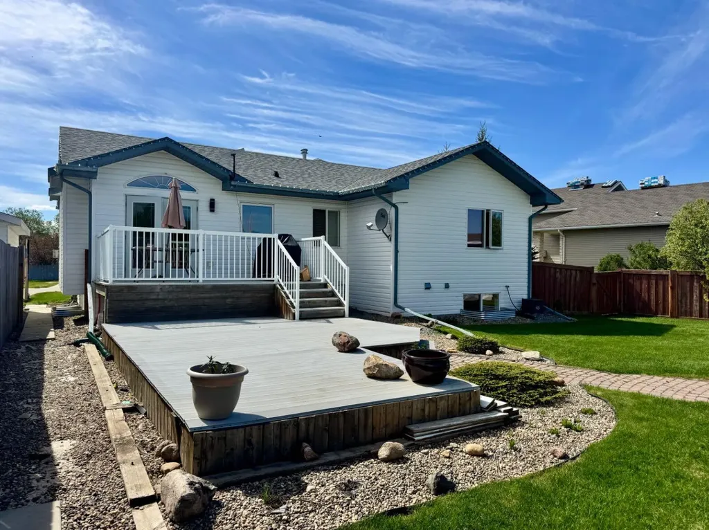 11345 110 Avenue Crescent Fairview AB T0H 1L0