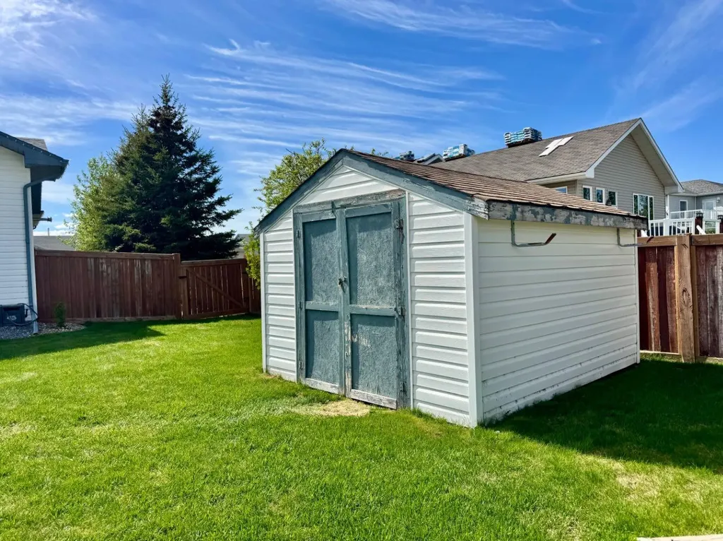 11345 110 Avenue Crescent Fairview AB T0H 1L0