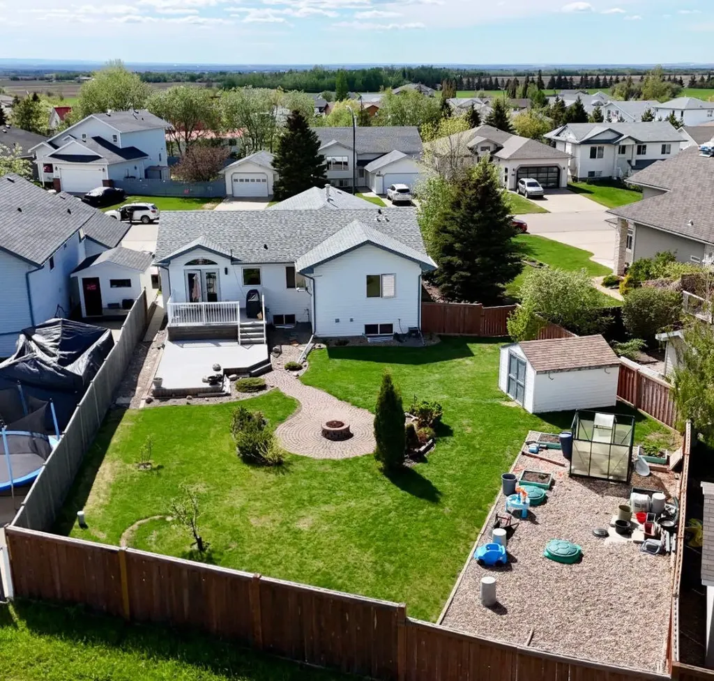 11345 110 Avenue Crescent Fairview AB T0H 1L0