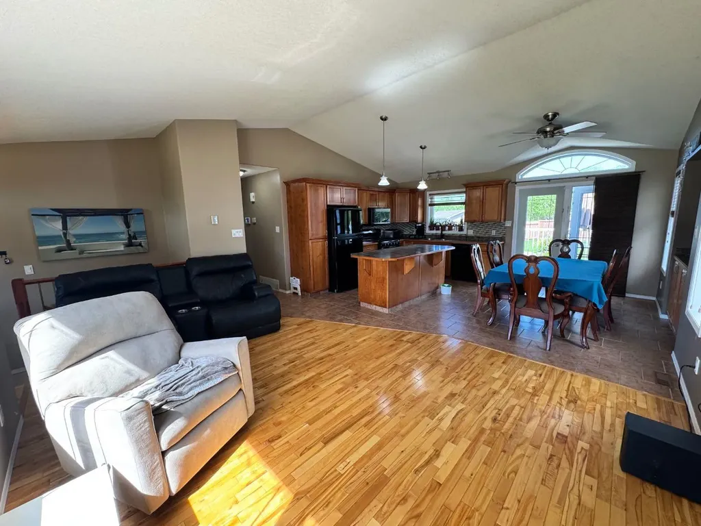 11345 110 Avenue Crescent Fairview AB T0H 1L0
