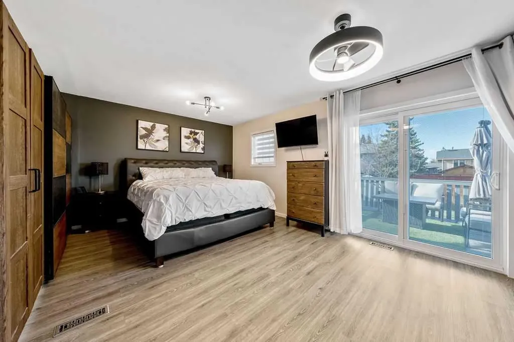 5 Shawglen Court SW Calgary AB T2Y2R1
