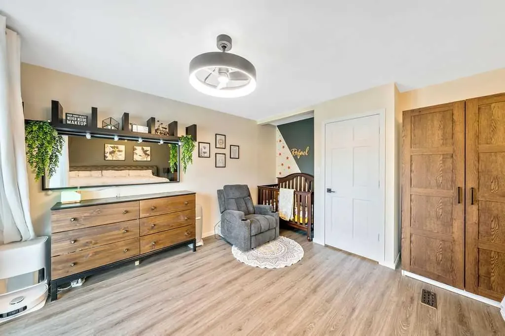 5 Shawglen Court SW Calgary AB T2Y2R1