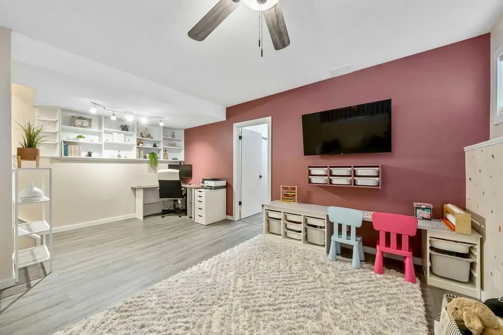 5 Shawglen Court SW Calgary AB T2Y2R1