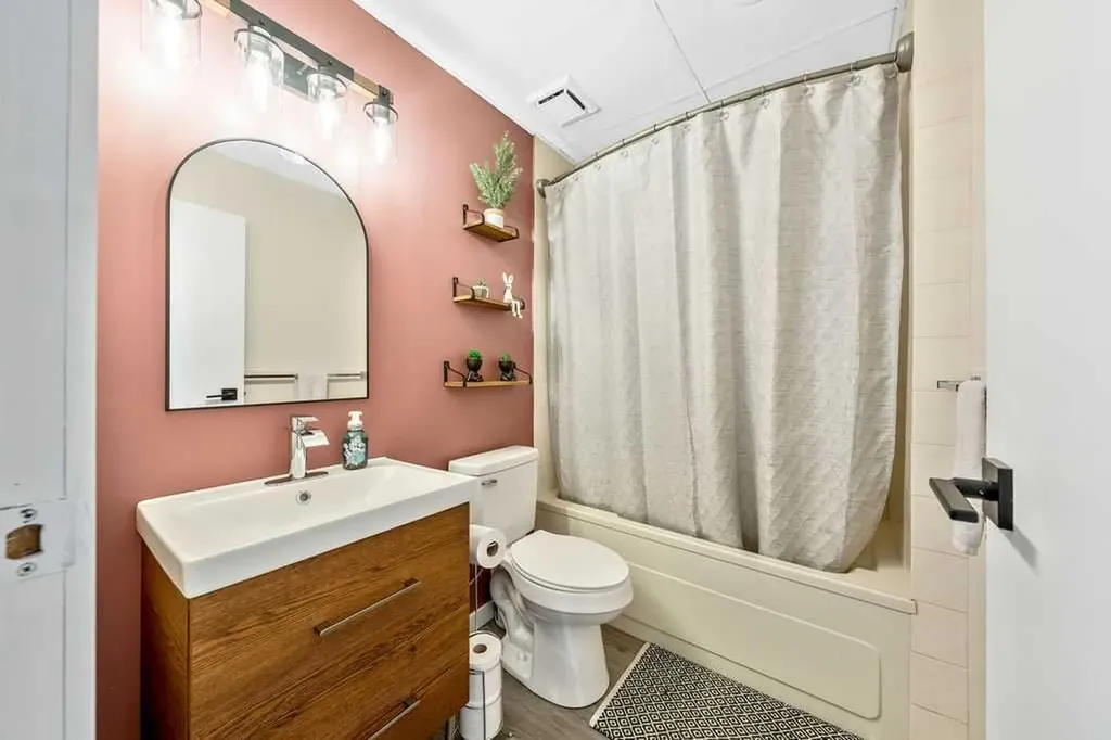 5 Shawglen Court SW Calgary AB T2Y2R1