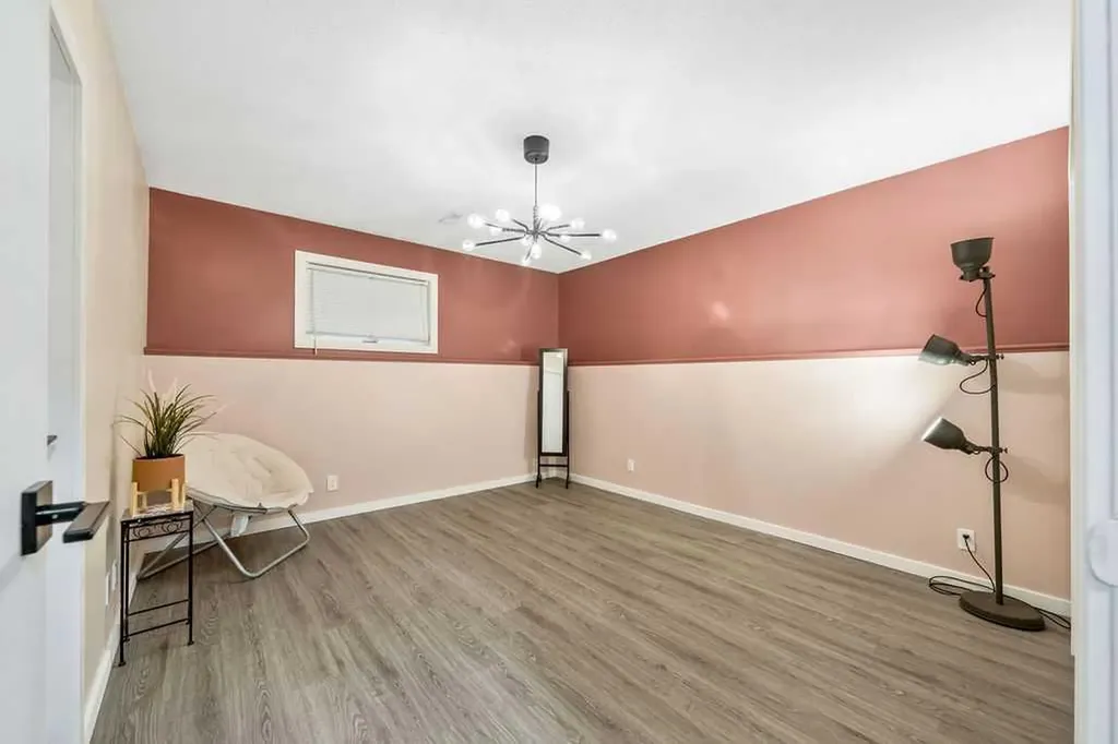 5 Shawglen Court SW Calgary AB T2Y2R1