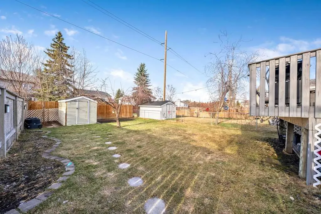 5 Shawglen Court SW Calgary AB T2Y2R1