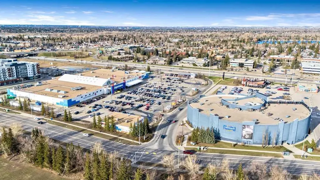 5 Shawglen Court SW Calgary AB T2Y2R1
