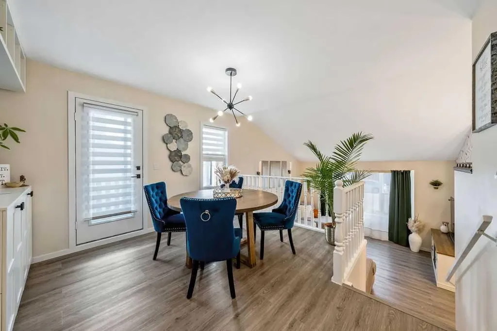 5 Shawglen Court SW Calgary AB T2Y2R1
