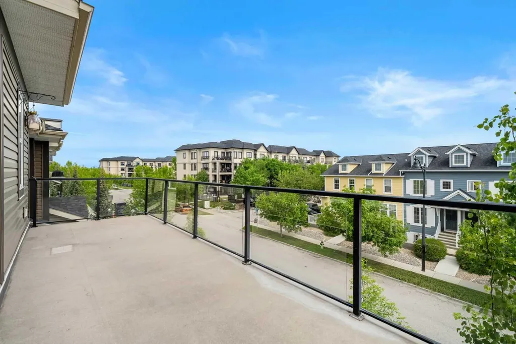 357 Mckenzie Towne Gate SE Calgary AB T2Z 1C8