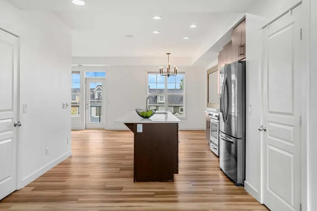 357 Mckenzie Towne Gate SE Calgary AB T2Z 1C8