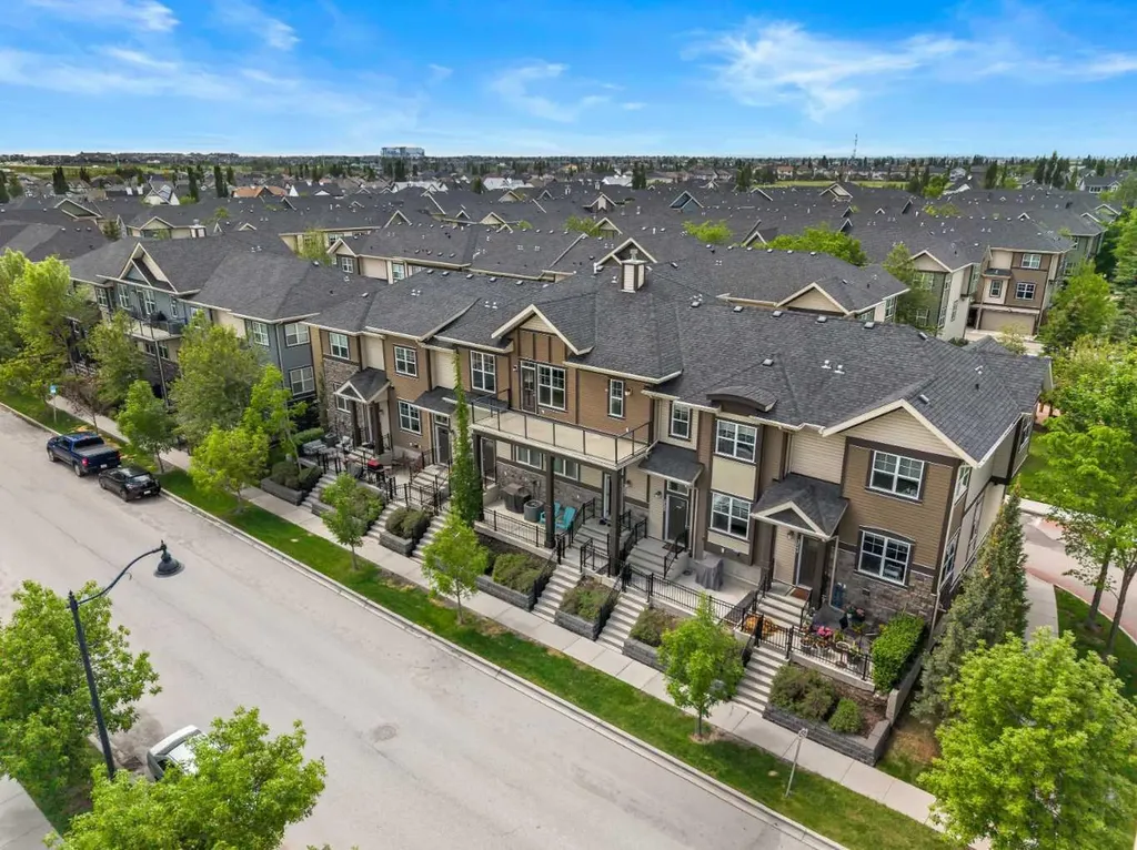 357 Mckenzie Towne Gate SE Calgary AB T2Z 1C8