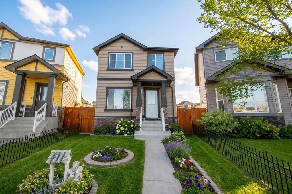 11 Saddlebrook Mews NE Calgary AB T3J 0B3