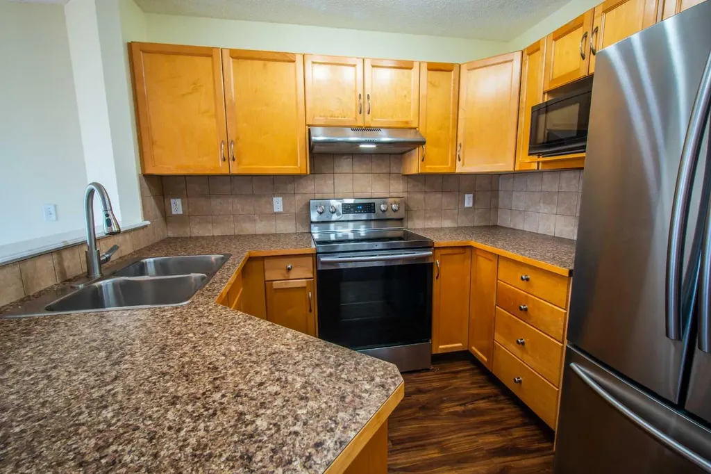 11 Saddlebrook Mews NE Calgary AB T3J 0B3