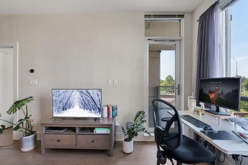 38 9 Street NE Calgary AB T2E 7X9