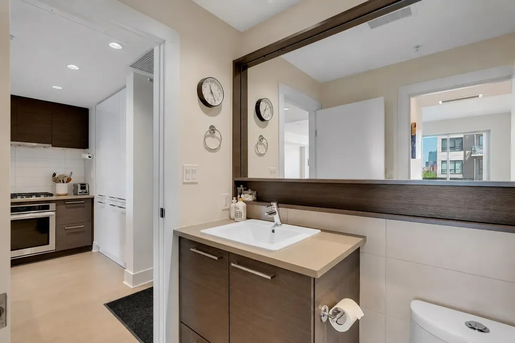 38 9 Street NE Calgary AB T2E 7X9