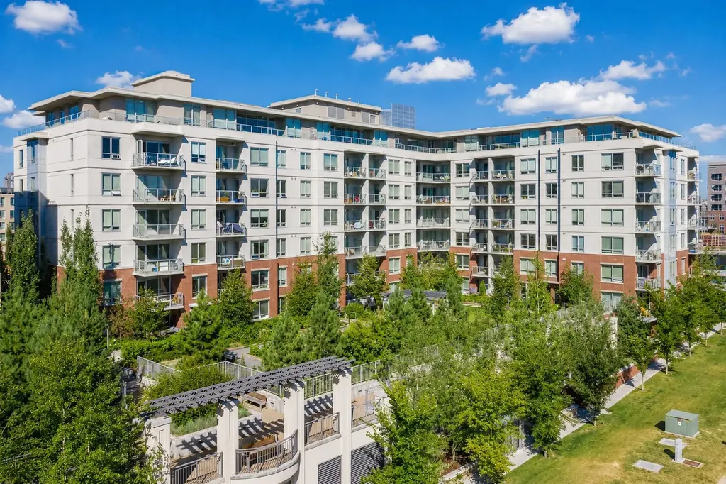 38 9 Street NE Calgary AB T2E 7X9