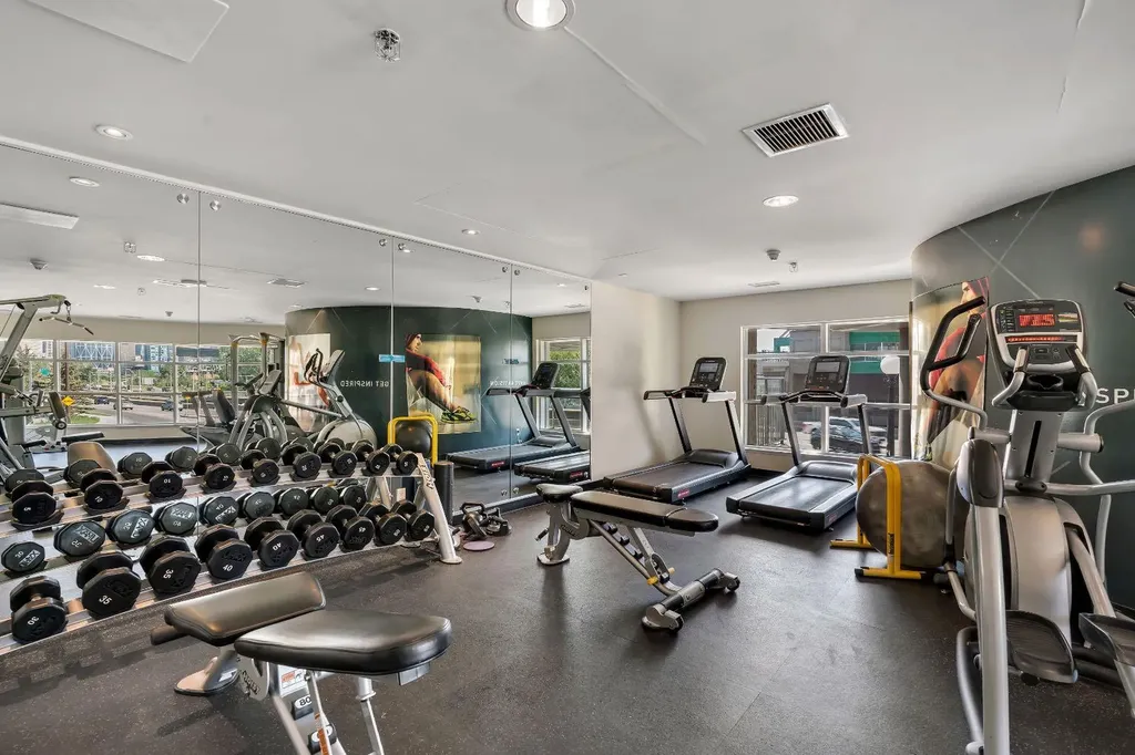 38 9 Street NE Calgary AB T2E 7X9
