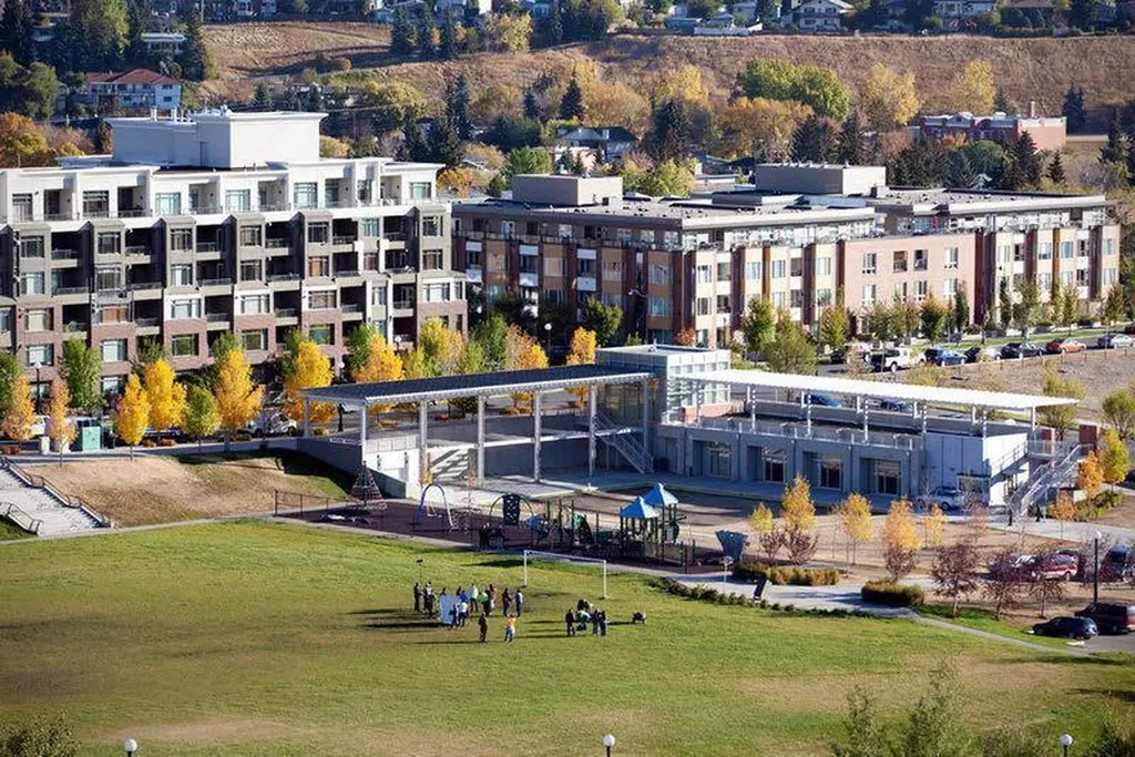 38 9 Street NE Calgary AB T2E 7X9