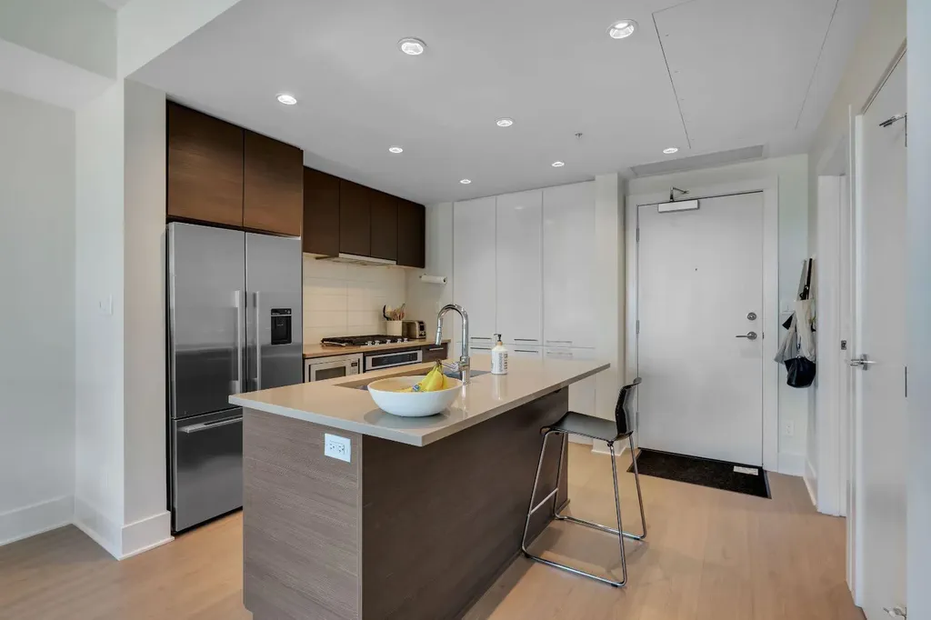 38 9 Street NE Calgary AB T2E 7X9