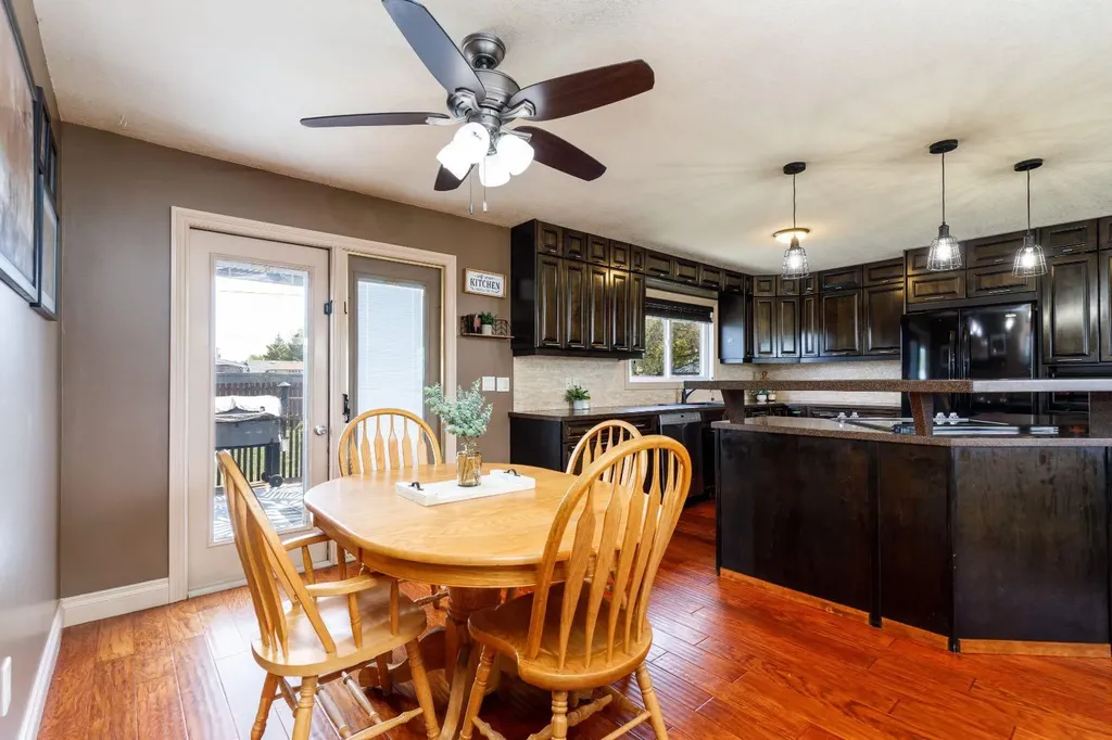 1805 27 Avenue Delburne AB T0M0v0