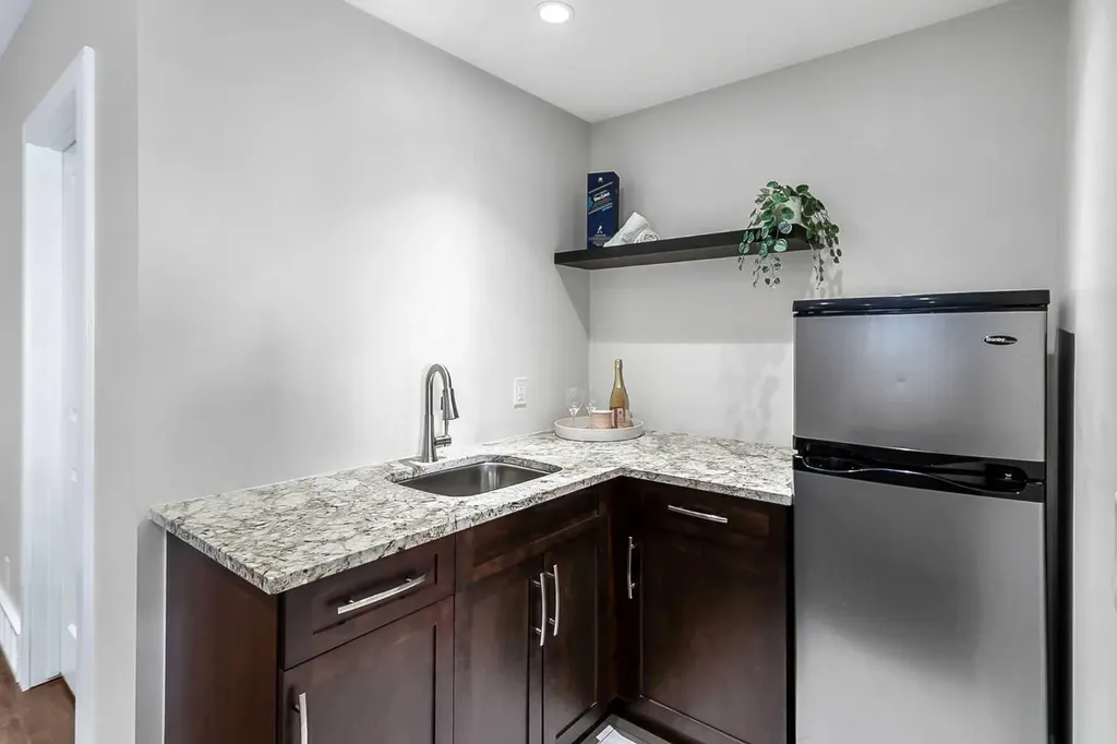 60 Auburn Glen Green SE Calgary AB T3M 0R2